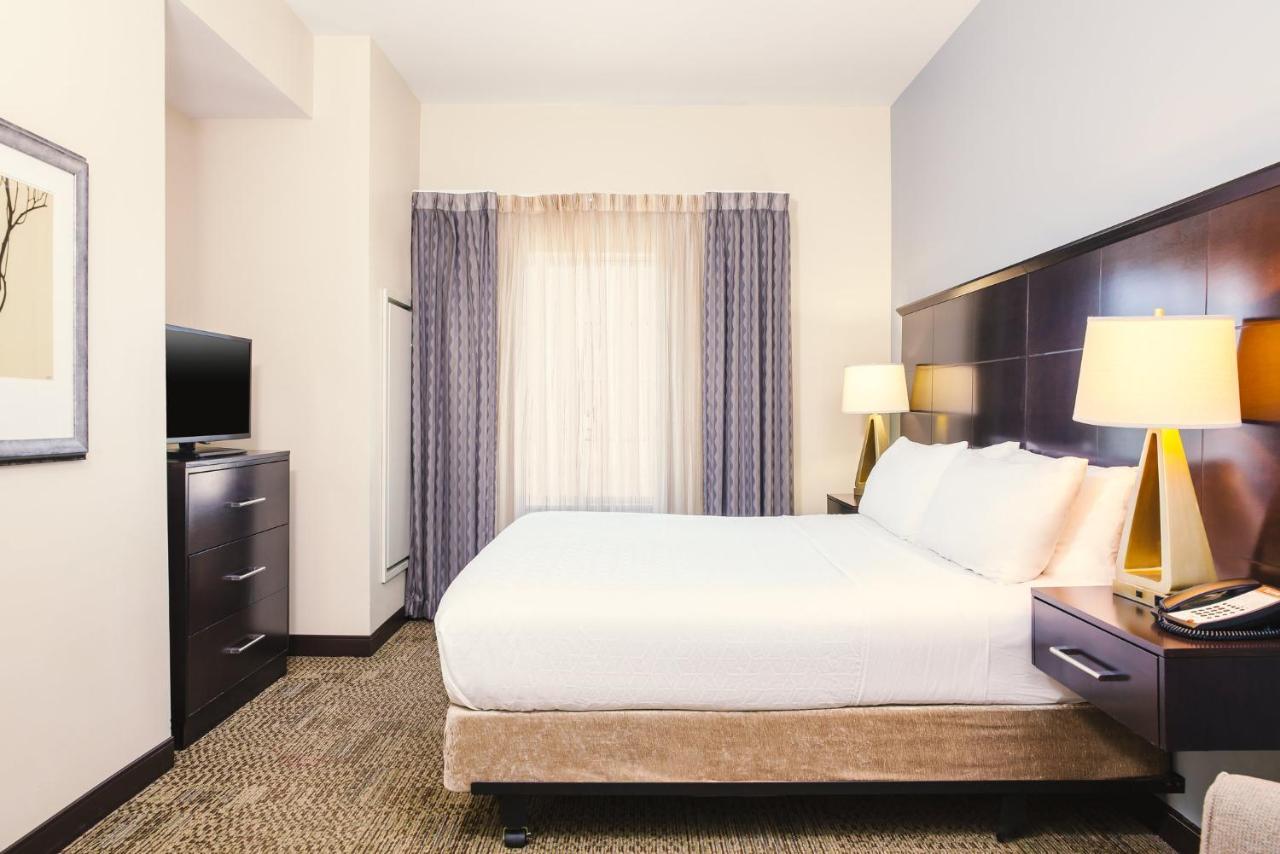 Staybridge Suites Denver - Central Park By Ihg Exterior photo