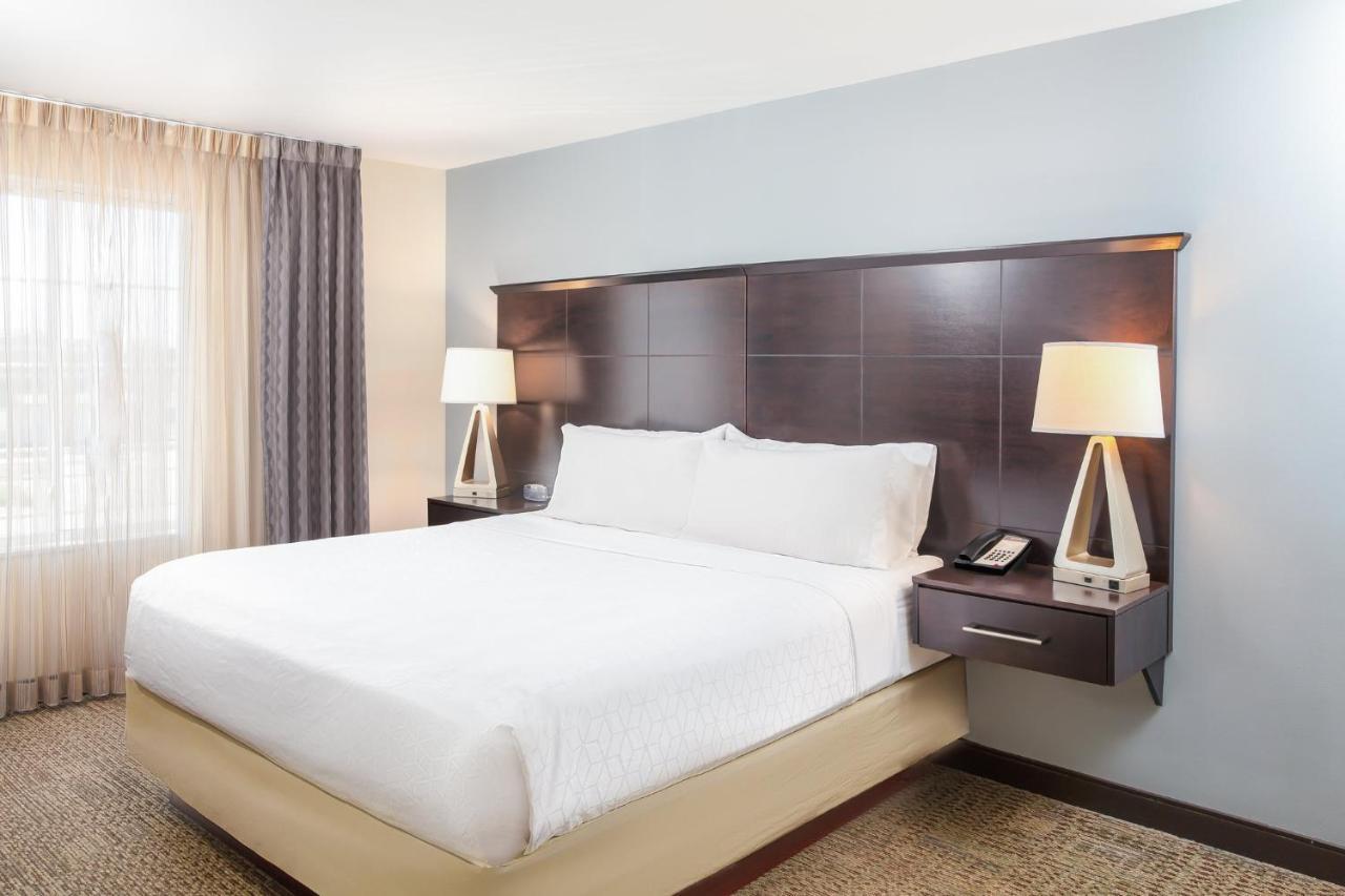 Staybridge Suites Denver - Central Park By Ihg Exterior photo