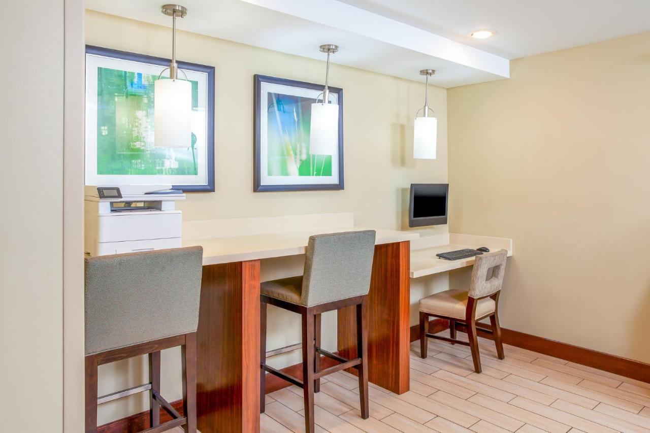 Staybridge Suites Denver - Central Park By Ihg Exterior photo